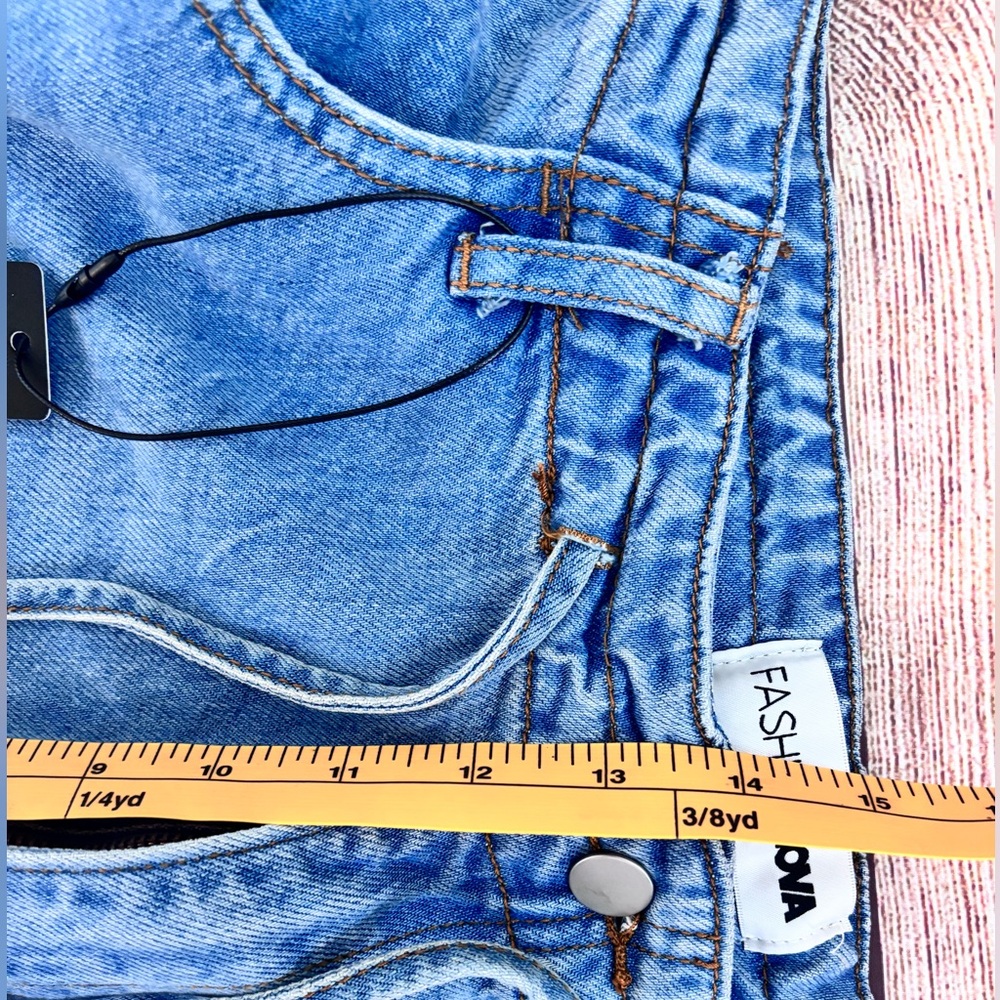 Fashion Nova Viral Jeans - wide leg TALL - Picture 4 of 5